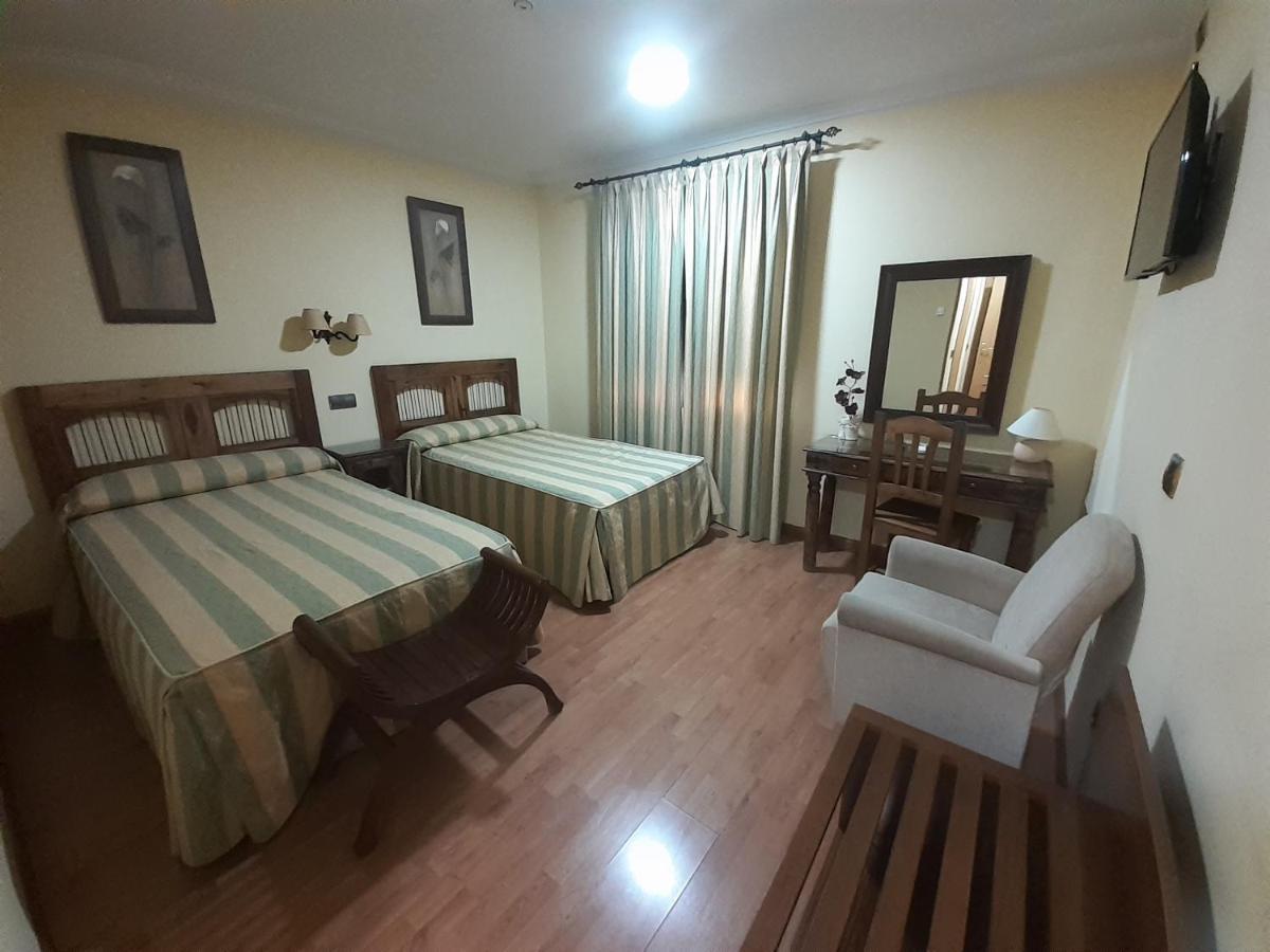 Hotel El Pentágono *